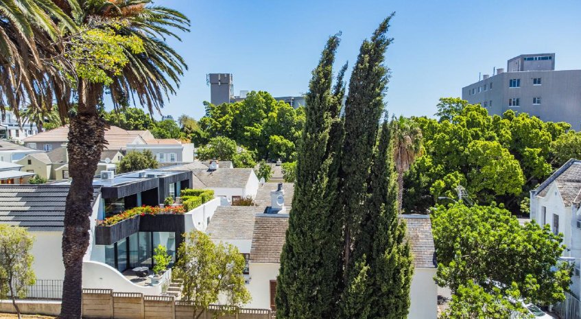  Bedroom Property for Sale in Green Point Western Cape